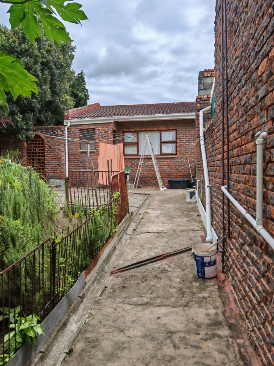 3 Bedroom Property for Sale in Nahoon Valley Park Eastern Cape
